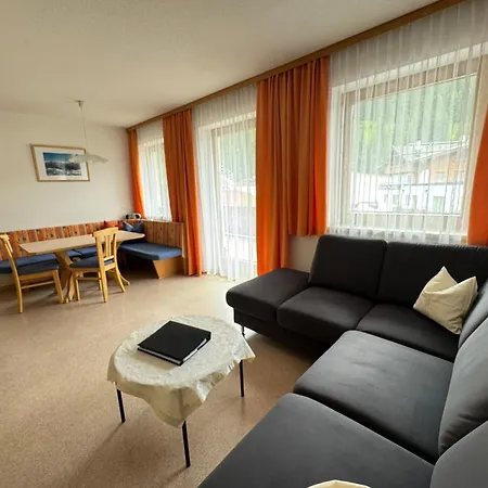 アパート Am Doerfl トゥクス